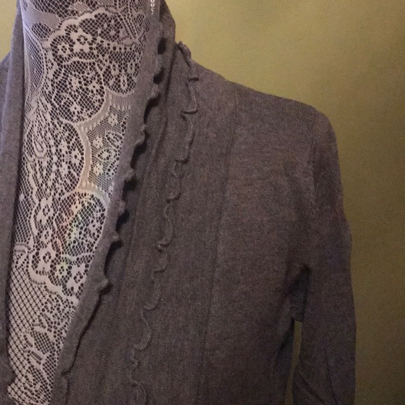 Pretty grey sweater with double ruffle detail L/XL - Picture 4 of 6